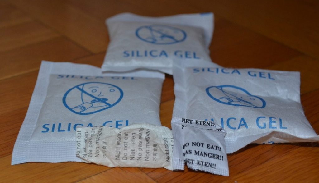 desiccant packets